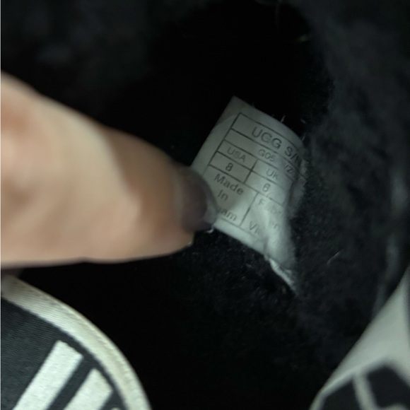 UGG Fluff Yeah Black Slipper Slide Sz 8 - Picture 8 of 8